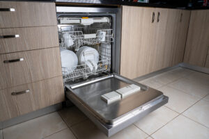 A Plumber Outlines The Latest Technology Features You Need To Check For In A New Dishwasher | Ft Lauderdale